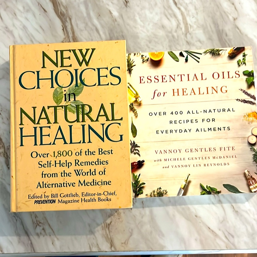 New Choices In Natural Healing & Essential Oils For Healing Books